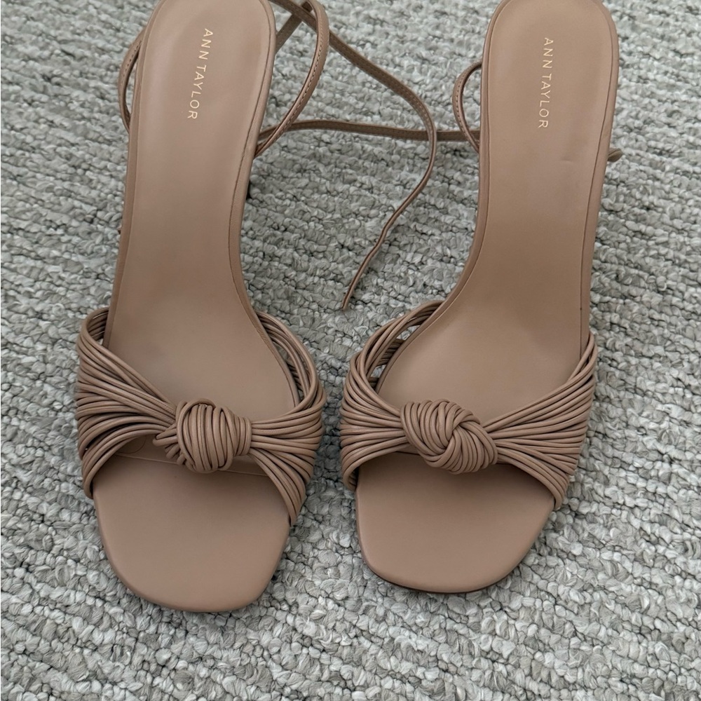 Ann Taylor Women's nude Knotted Sandals